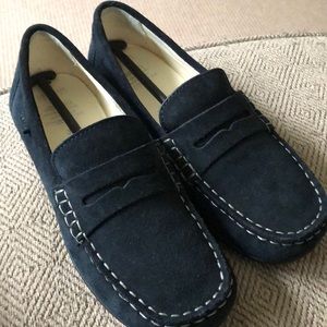 Excellent condition- Geox Suede Navy Boys Shoes